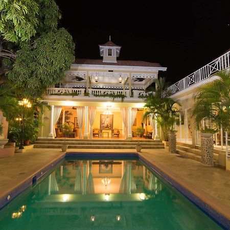 Eden Gardens Wellness Resort & Spa キングストン エクステリア 写真