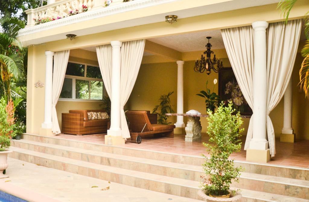 Eden Gardens Wellness Resort & Spa キングストン エクステリア 写真