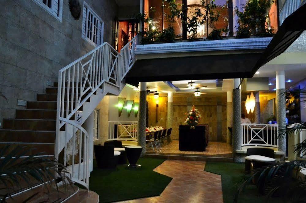 Eden Gardens Wellness Resort & Spa キングストン エクステリア 写真